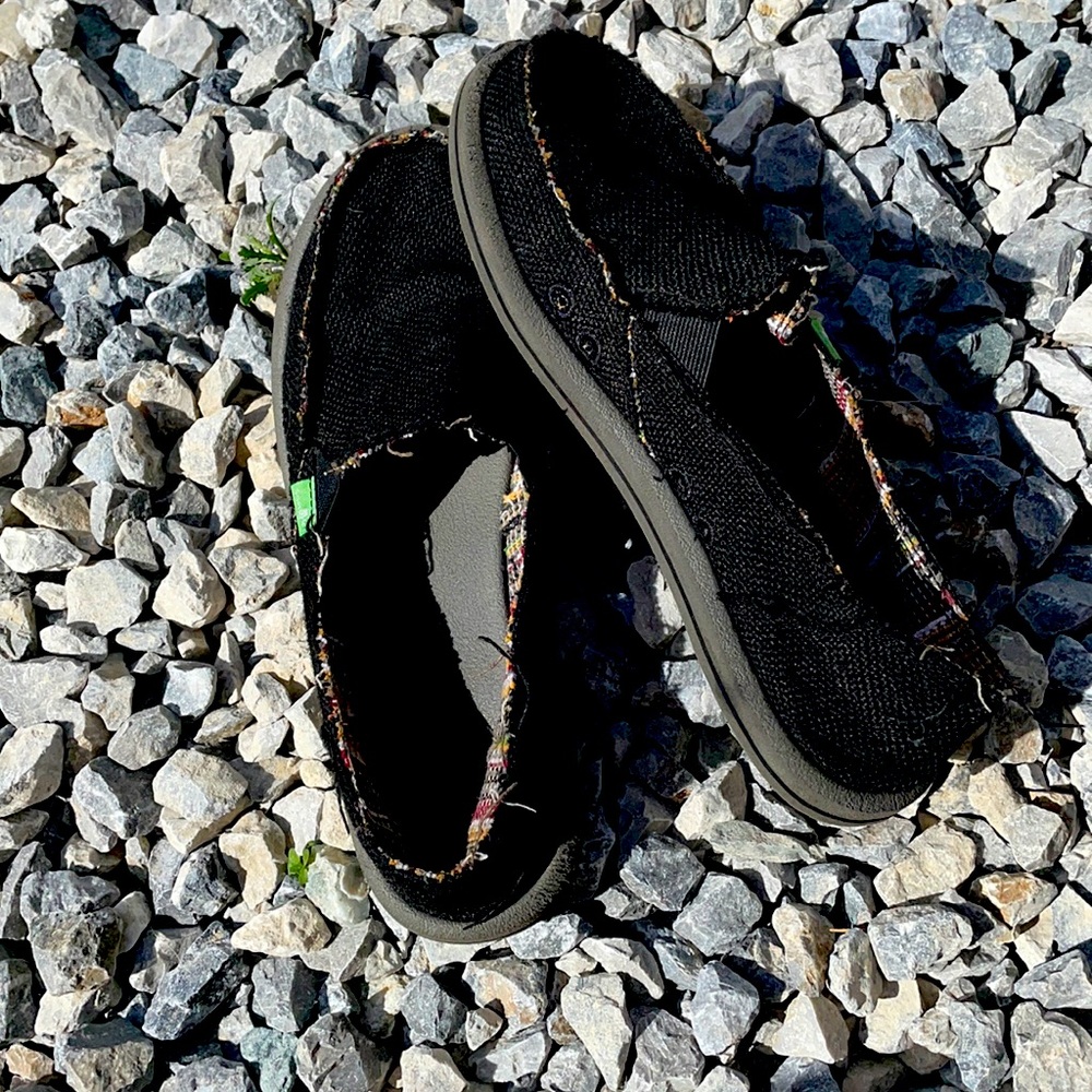 Sanuk sidewalk surfers